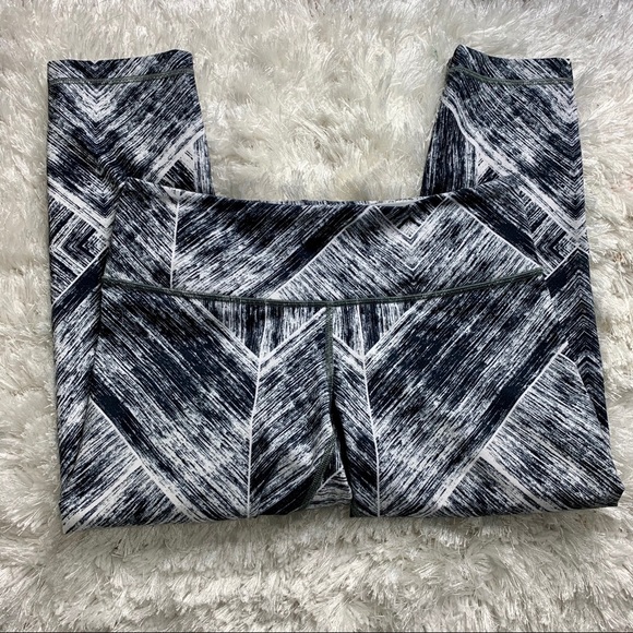 Lululemon Wunder Under Crop II Full-On Luon - Picture 5 of 7